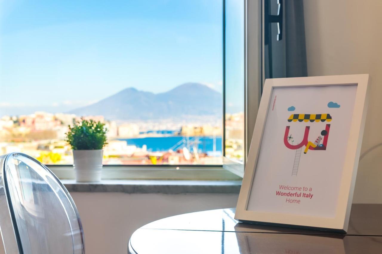 Seaview Apartment In Posillipo By Wonderful Italy 페스키에라델가르다 외부 사진