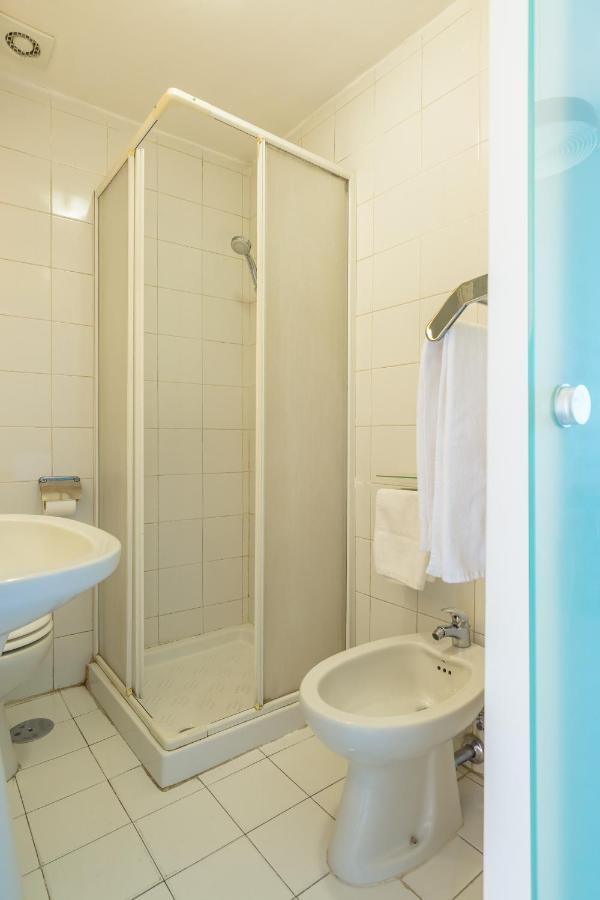 Seaview Apartment In Posillipo By Wonderful Italy 페스키에라델가르다 외부 사진