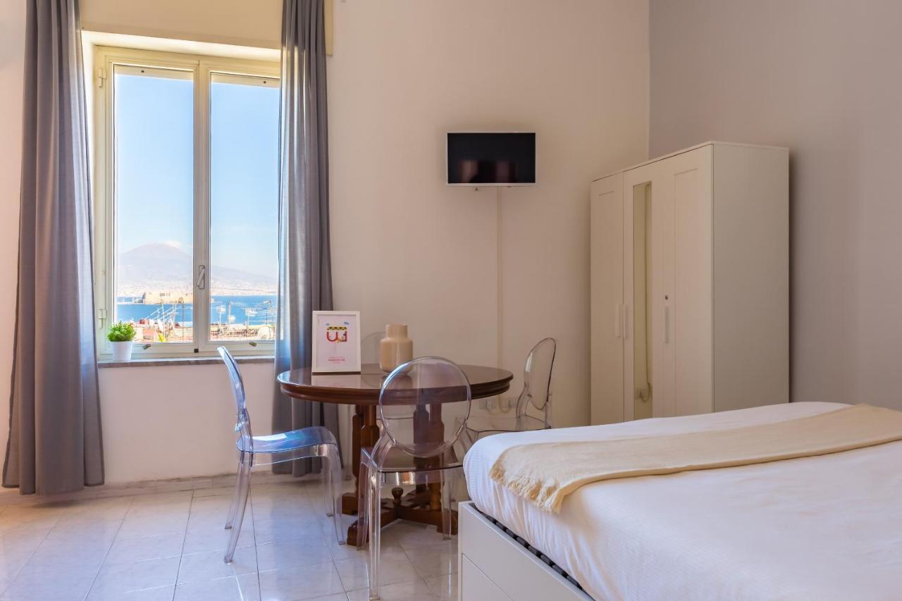 Seaview Apartment In Posillipo By Wonderful Italy 페스키에라델가르다 외부 사진