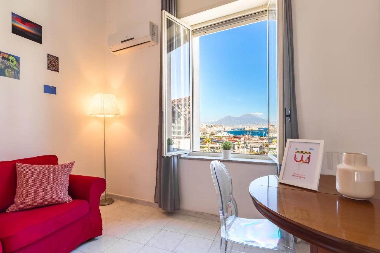 Seaview Apartment In Posillipo By Wonderful Italy 페스키에라델가르다 외부 사진